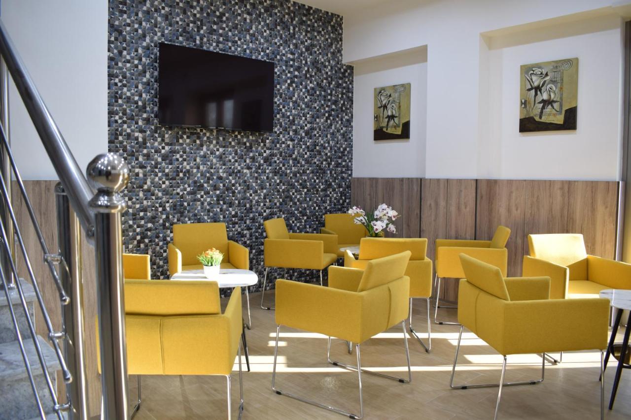 Hotel Zinou Zm Algeri Esterno foto