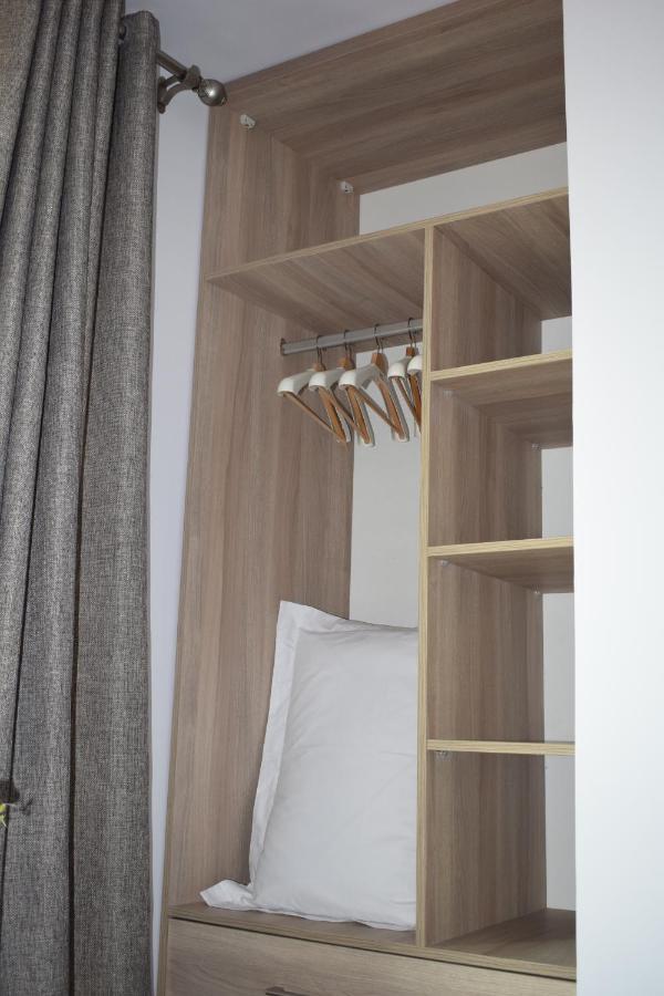 Hotel Zinou Zm Algeri Esterno foto