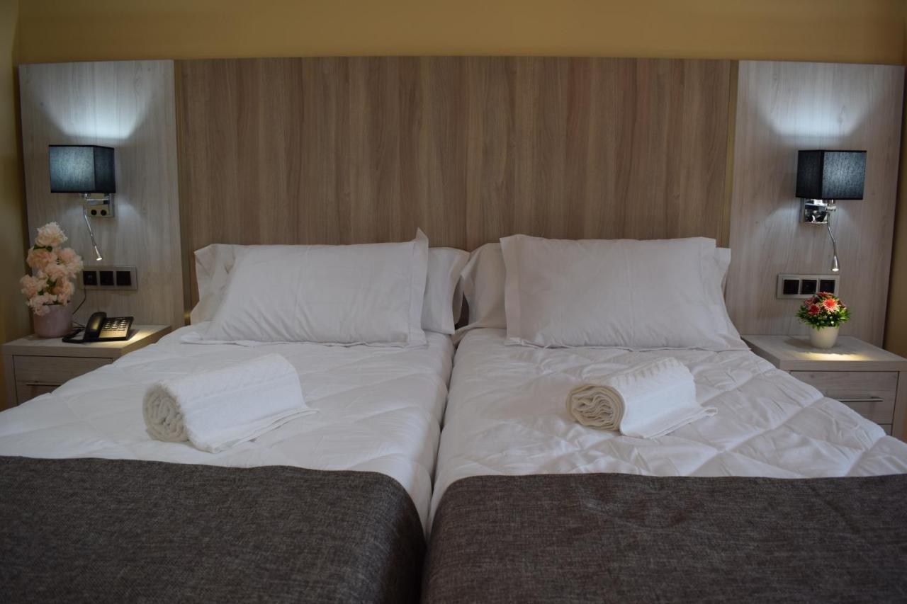Hotel Zinou Zm Algeri Esterno foto