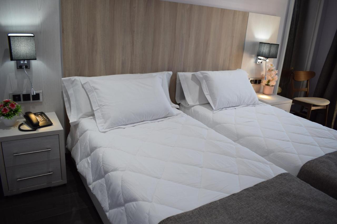 Hotel Zinou Zm Algeri Esterno foto