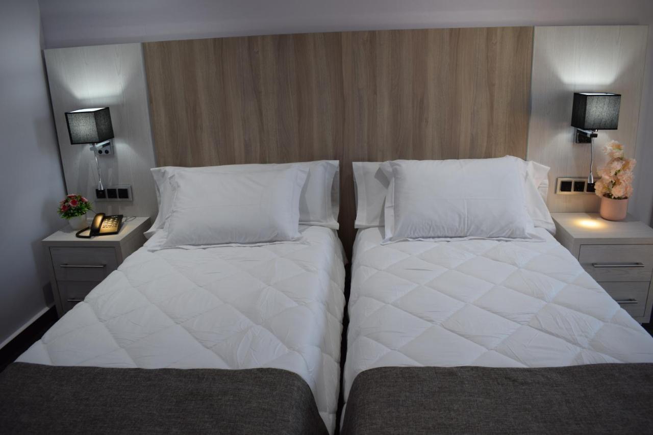 Hotel Zinou Zm Algeri Esterno foto